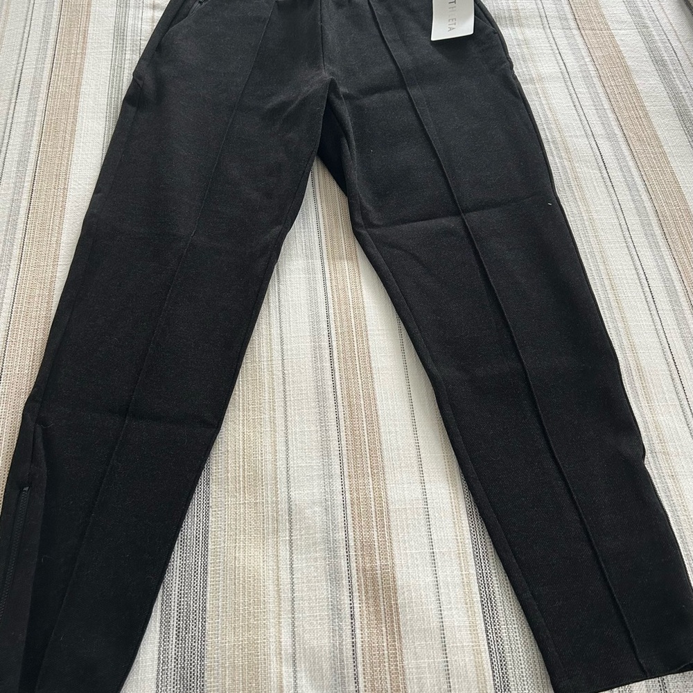Athleta Travel Pintuck Pant